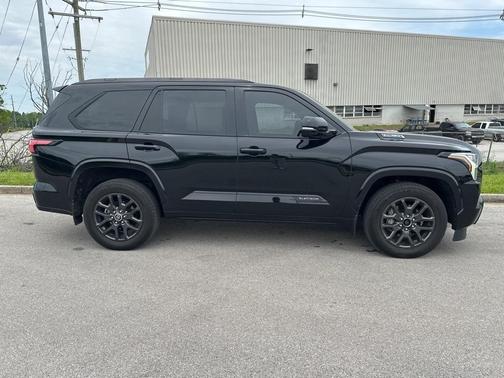 2023 Toyota Sequoia SR5