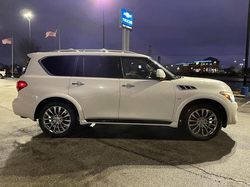 2016 INFINITI QX80 Base