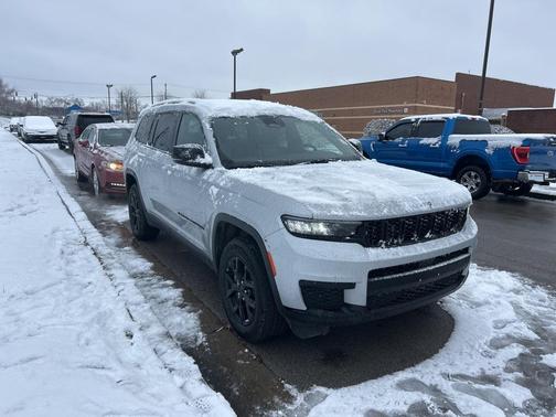 2024 Jeep Grand Cherokee L Laredo