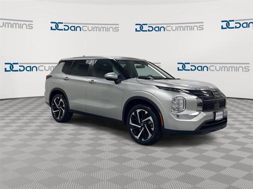 2022 Mitsubishi Outlander ES