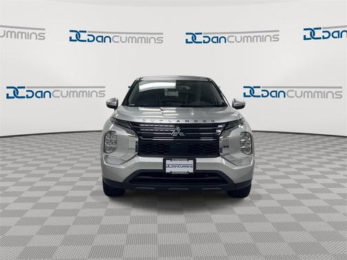 2022 Mitsubishi Outlander ES