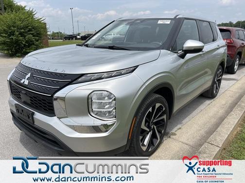 2022 Mitsubishi Outlander ES