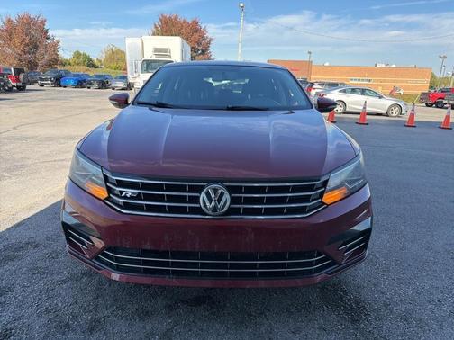 2018 Volkswagen Passat 2.0T R-Line