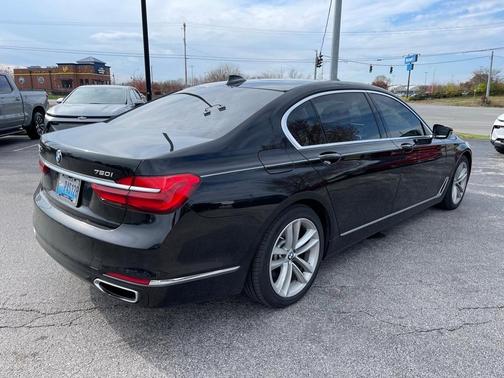 2016 BMW 750 i xDrive