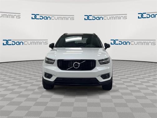 2021 Volvo XC40 T5 R-Design