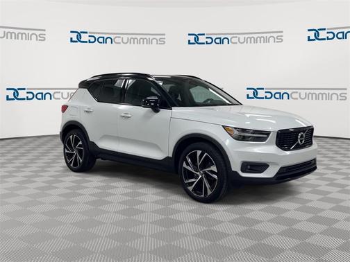 2021 Volvo XC40 T5 R-Design