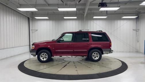Photo 5 of 42 of 2001 Ford Explorer XLT