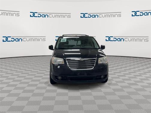 2008 Chrysler Town & Country Touring