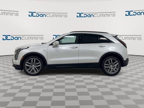Crystal White Tri-Coat 2019 Cadillac XT4 Sport