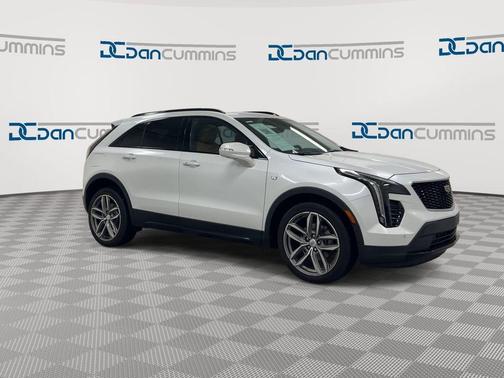 Crystal White Tri-Coat 2019 Cadillac XT4 Sport