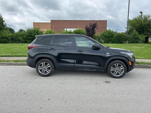 2023 Kia Seltos LX