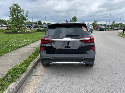 2023 Kia Seltos LX