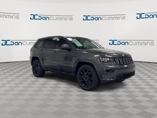 Granite Crystal Clearcoat Metallic 2019 Jeep Grand Cherokee Altitude
