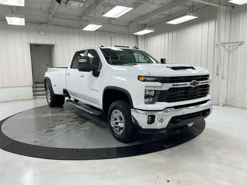 2026 Chevrolet Silverado 3500 LT