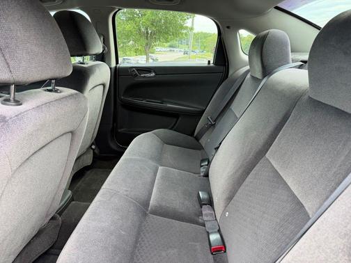 Summit White 2015 Chevrolet Impala Limited LS