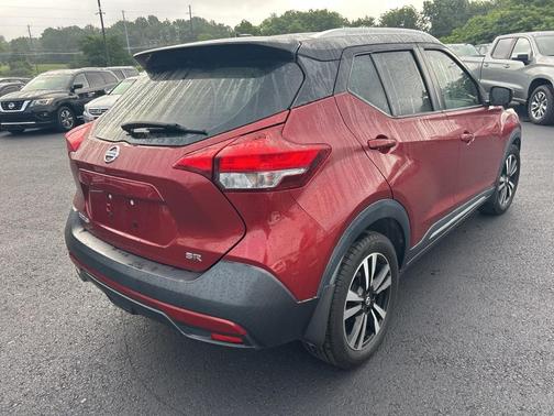 2019 Nissan Kicks SR