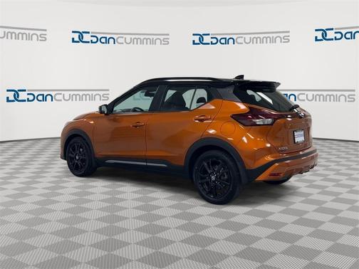 2021 Nissan Kicks SR