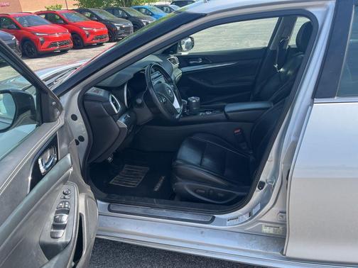 Brilliant Silver Metallic 2020 Nissan Maxima 3.5 SL