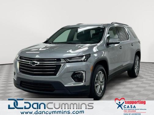 Sterling Gray Metallic 2023 Chevrolet Traverse LT Cloth
