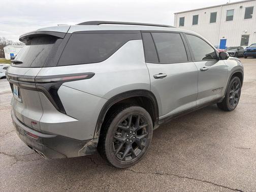 2025 Chevrolet Traverse RS