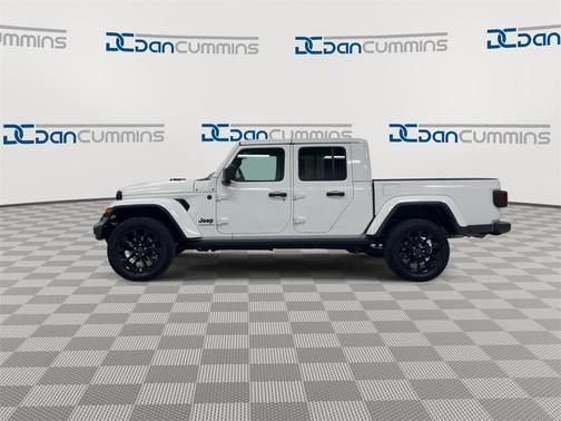 2024 Jeep Gladiator Nighthawk