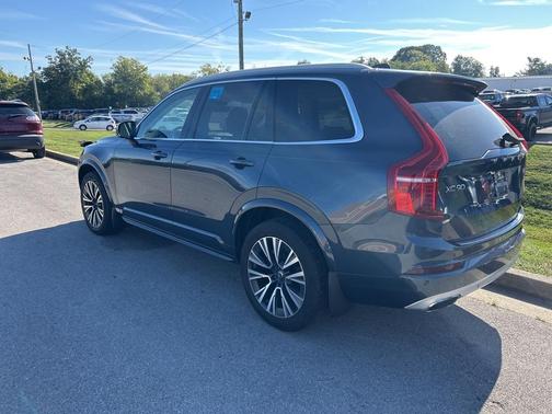 2021 Volvo XC90 T5 Momentum 7 Passenger