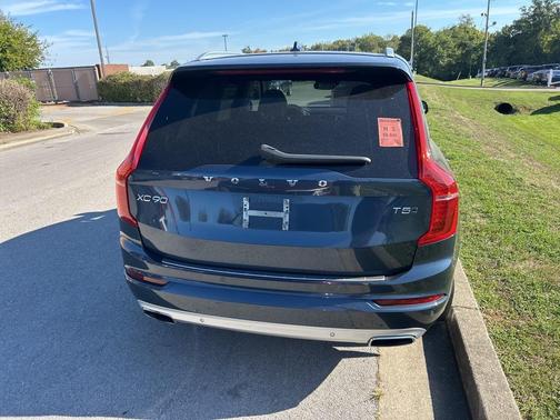 2021 Volvo XC90 T5 Momentum 7 Passenger