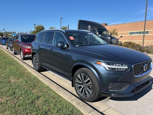 2021 Volvo XC90 T5 Momentum 7 Passenger