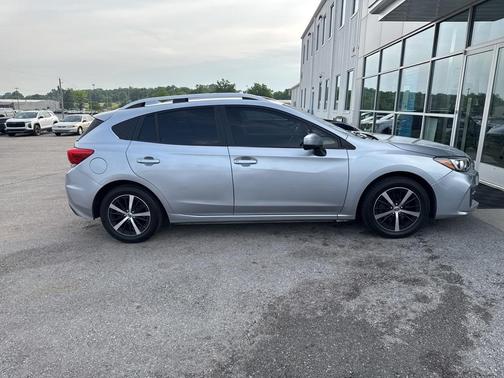 2019 Subaru Impreza 2.0i Premium