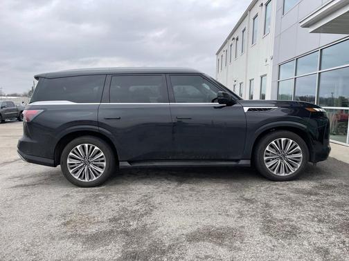 2025 INFINITI QX80 SENSORY