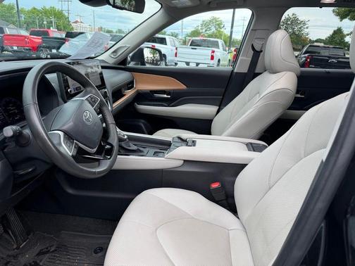 Midnight Black Metallic 2024 Toyota Grand Highlander LIMITED