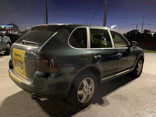 2003 Porsche Cayenne S