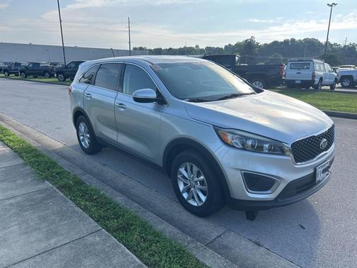 2017 Kia Sorento L