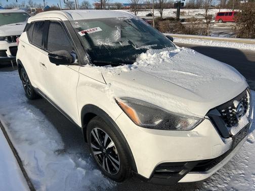 2020 Nissan Kicks SR