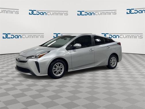 2022 Toyota Prius LE