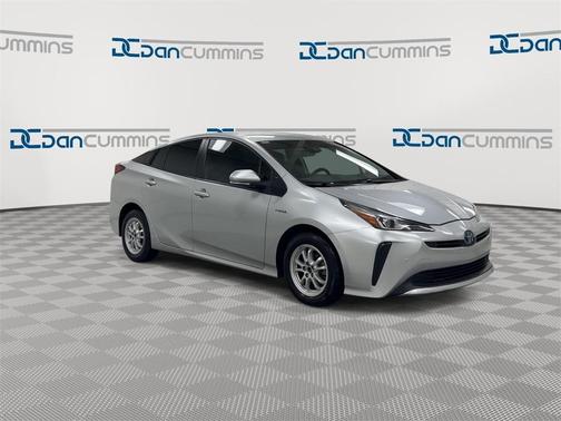 2022 Toyota Prius LE