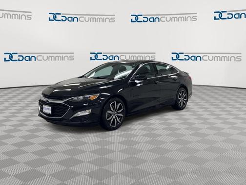 Mosaic Black Metallic 2022 Chevrolet Malibu RS