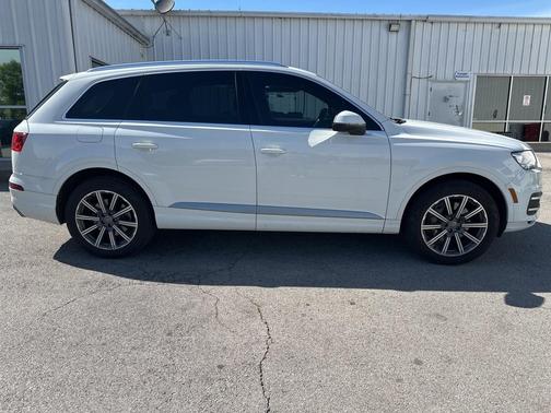 2017 Audi Q7 3.0T Premium Plus