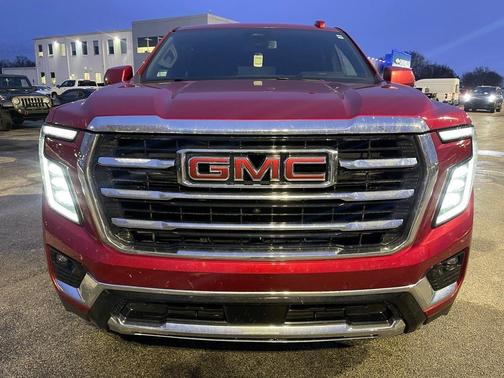 2025 GMC Yukon Elevation