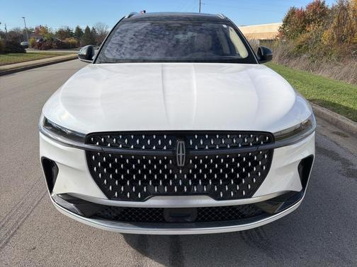 2025 Lincoln Nautilus Reserve