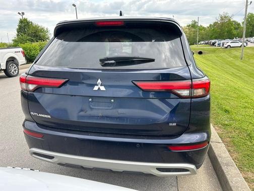 2023 Mitsubishi Outlander SE