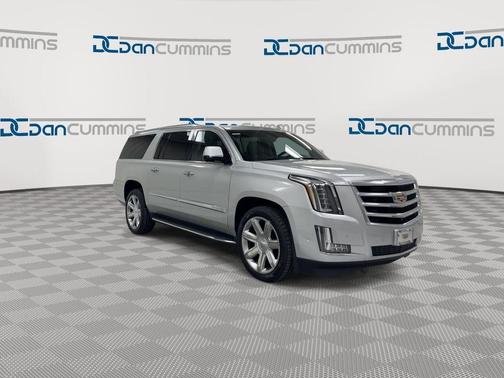 2017 Cadillac Escalade ESV Luxury