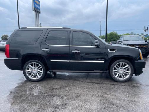 2012 Cadillac Escalade Platinum Edition