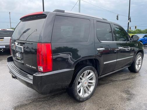 2012 Cadillac Escalade Platinum Edition