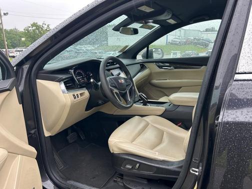 2017 Cadillac XT5 Base