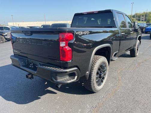 2026 Chevrolet Silverado 2500 Custom