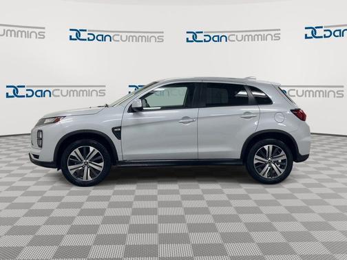 Red 2024 Mitsubishi Outlander Sport 2.0 ES