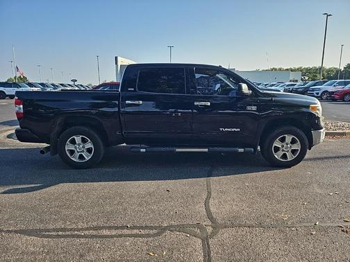2017 Toyota Tundra SR5
