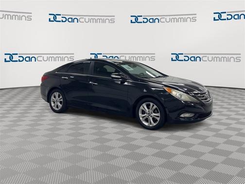 2011 Hyundai SONATA Limited