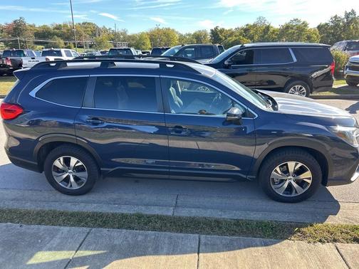 2023 Subaru Ascent Premium 8-Passenger